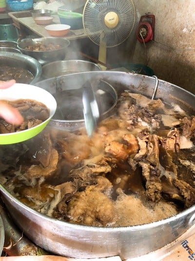 ก๋วยเตี๋ยวเนื้อบิ๊กสุราชวัตร Bigsu beef noodle 陈牛肉面-曼谷 เขตราชวัตร (Ratchawat District)