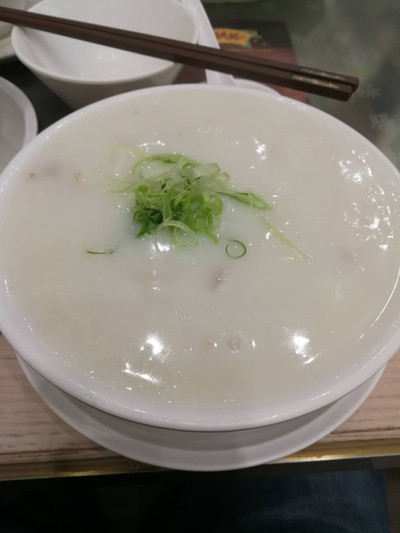 โจ๊กปลากับไข่เยี่ยวม้า