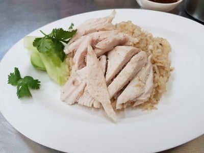 ลั่นฟ้าข้าวมันไก่เบตง (Kao Mankai Baytong) ลั่นฟ้าข้าวมันไก่เบตง (Kao Mankai Baytong)
