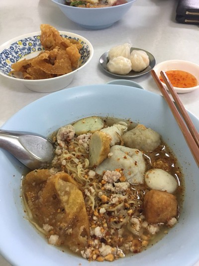 เส้นเหนียวนุ่มกำลังดี น้ำซุปรสชาติกลมกล่อม 