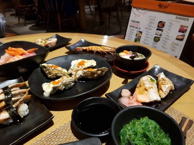 อาหาร หรือ เครื่องดื่ม