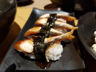 ข้าวปั้นหน้าปลาไหล