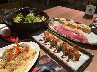 อาหาร หรือ เครื่องดื่ม