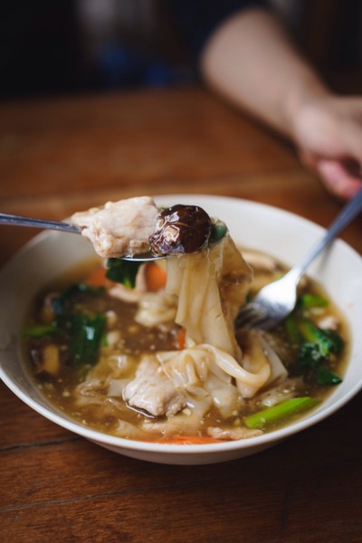 เมนูของร้าน ชวนอร่อย พ.ศ.2521