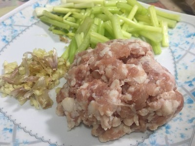 วิธีทำ เต้าหู้ทอดราดหมูสับน้ำมันงา วิธีทำ เต้าหู้ทอดราดหมูสับน้ำมันงา