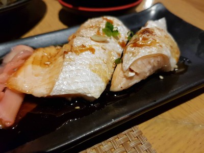 ท้องปลาแซลมอนย่างซีอิ้ว