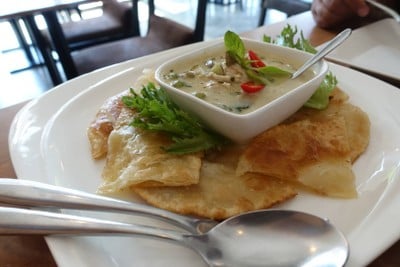 โรตีแกงเขียวหวานไก่