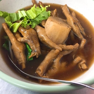 ก๋วยเตี๋ยวไก่ตุ๋นแม่กิม