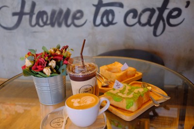 บรรยากาศ Home to Cafe' (โฮม ทู คาเฟ่)