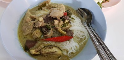 ขนมจีนเขียวหวานไก่