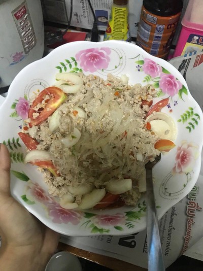 ยำวุ้นเส้น