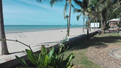 สระว่ายน้ำ/ชายหาด