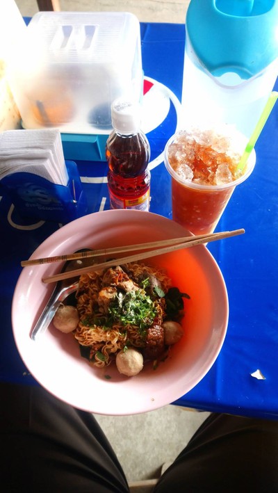 อาหาร หรือ เครื่องดื่ม