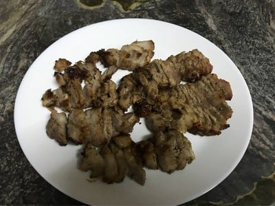 หมูย่างนมสด หมูย่างนมสด