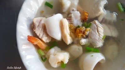 อาหาร หรือ เครื่องดื่ม