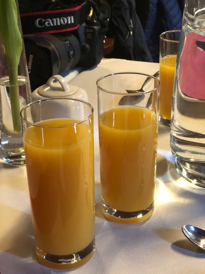 น้ำส้มคั้น