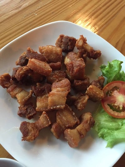 หมูสามชั้นทอดน้ำปลา