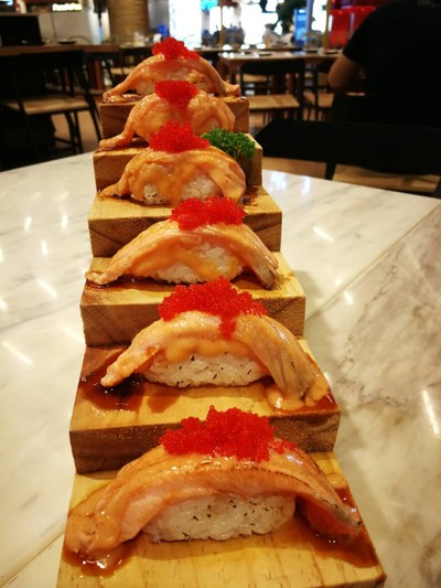 ซูชิขั้นบันได