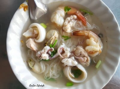 อาหาร หรือ เครื่องดื่ม