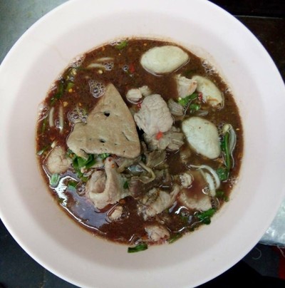 เตี๋ยวหมูน้ำตก หนึ่ง-ปุ๋ย รสแซ่บ เตี๋ยวหมูน้ำตก หนึ่ง-ปุ๋ย รสแซ่บ