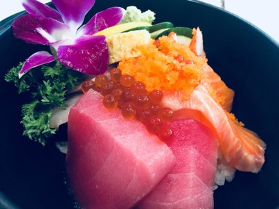ข้าวหน้าปลาดิบรวม