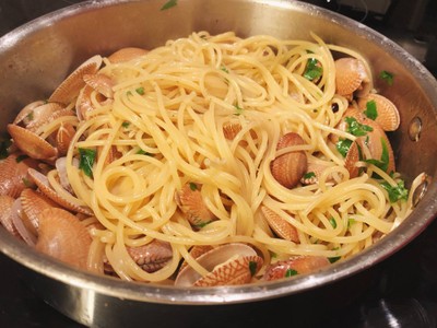 Spaghetti Vongole สูตรใส่แองโชวี่