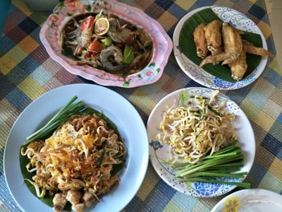 อาหาร หรือ เครื่องดื่ม