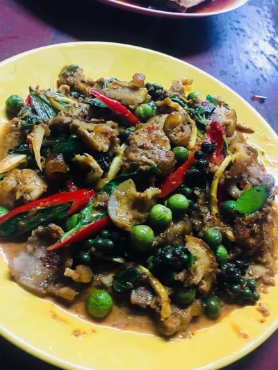 ผัดเผ็ดหมูป่า
