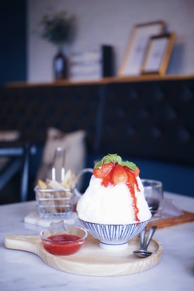 Strawberry Bingsu