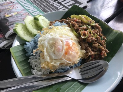 ข้าวกระเพราเนื้อ+ไข่ดาว