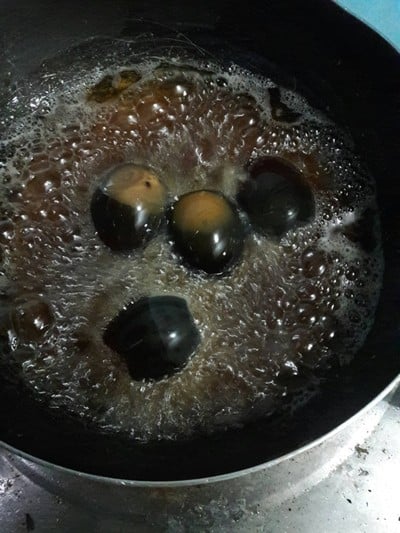 วิธีทำ กระเพราจานเปล ไข่เยี่ยวกรอบ