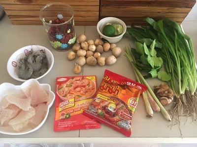 วิธีทำ มาม่าต้มยำทะเลหม้อไฟ