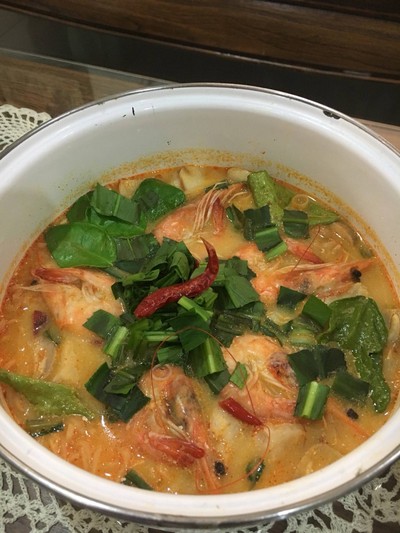 วิธีทำ มาม่าต้มยำทะเลหม้อไฟ