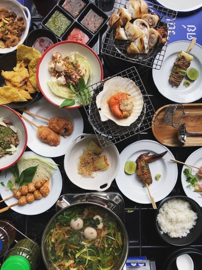 KIN+HEY by Greyhound Café (กิน+เฮ) Groove at CentralWorld KIN+HEY by Greyhound Café (กิน+เฮ) Groove at CentralWorld