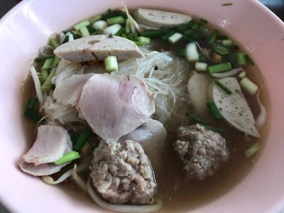 เมนูของร้าน นิว เอมโอช ถ.กลางเมือง ตรงกันข้าม กับ ร้านข้าวต้มเต็กเฮง ขอนแก่น