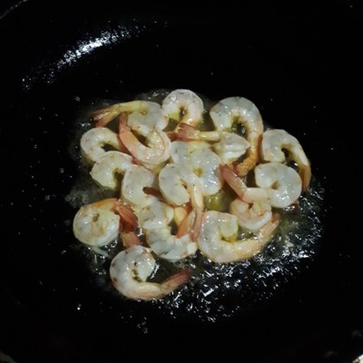วิธีทำ กุ้งคั่วสามรส วิธีทำ กุ้งคั่วสามรส