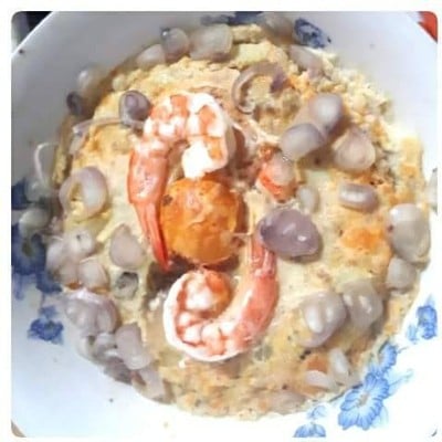 ไข่เค็มตุ๋นทรงเครื่อง