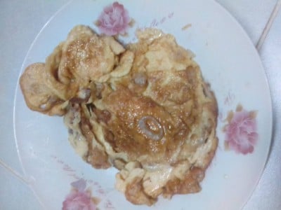 ไข่เขียวใส่หอมใหญ่หรือหอมแดงก็ได้