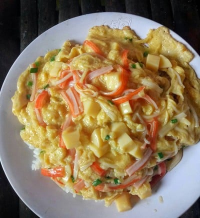ไข่คนทรงเครื่องราดข้าว