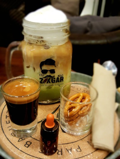 อาหาร หรือ เครื่องดื่ม