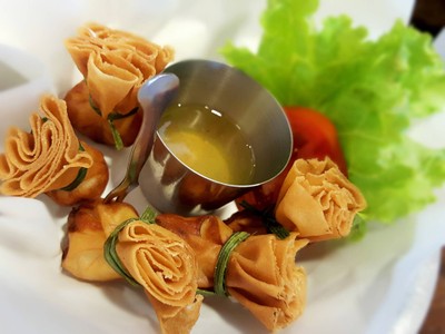 อาหาร หรือ เครื่องดื่ม