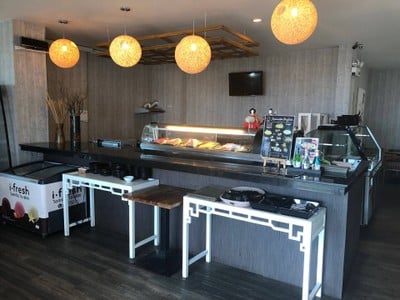 บรรยากาศ dare sushi salad fruit bar