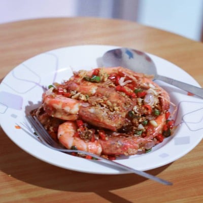 กุ้งคั่วพริกเกลือ