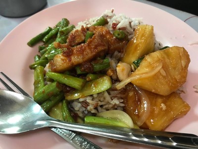 ข้าวราดแกง