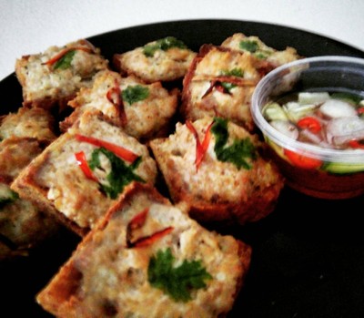 ขนมปังหน้าหมูทอง