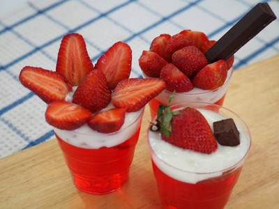 Strawberry Jelly Yogurt