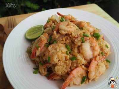ข้าวกล้องผัดกะปิกุ้งสด