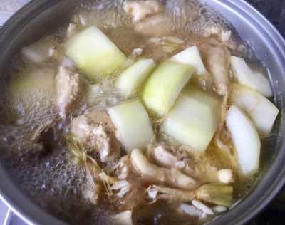 ไก่ตุ๋นมะนาวดอง