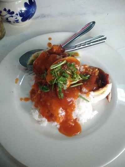 ข้าวหมูแดงเรือเมล์ (Khao Mu Daeng Ruea Me Restaurant) ข้าวหมูแดงเรือเมล์ (Khao Mu Daeng Ruea Me Restaurant)