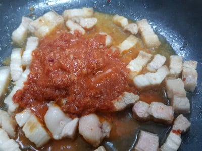 วิธีทำ หมูสามชั้นผัดฉ่า